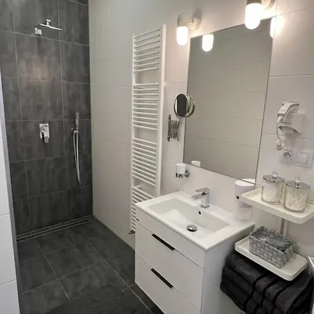 Flexihome Sk - Design - Location Close Centre - Big Squared Lejlighed *