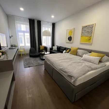 Flexihome Sk - Design - Location Close Centre - Big Squared Lägenhet *